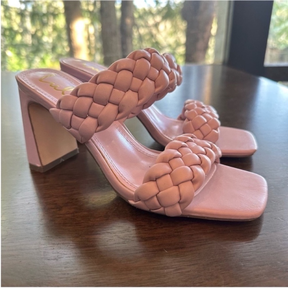 Lulu's lavender purple braided strap block high heel square toe sandals 8 EUC